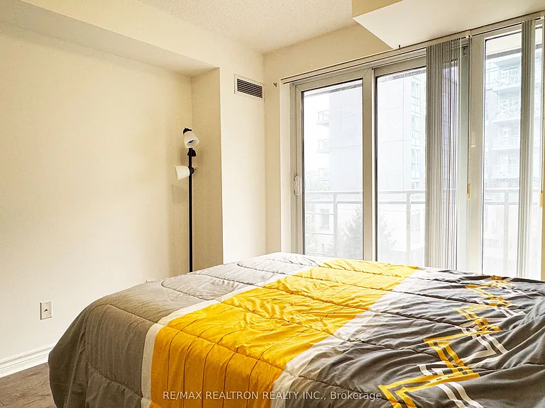 19 Barberry Pl #416 — Photo 13
