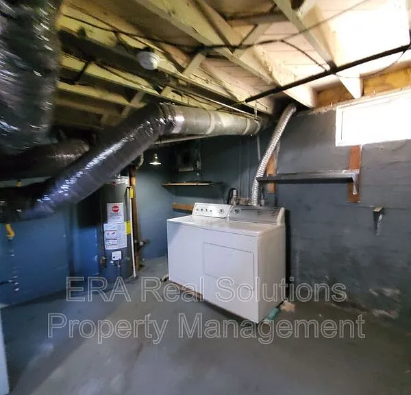 839 S Ogden Ave — Photo 14