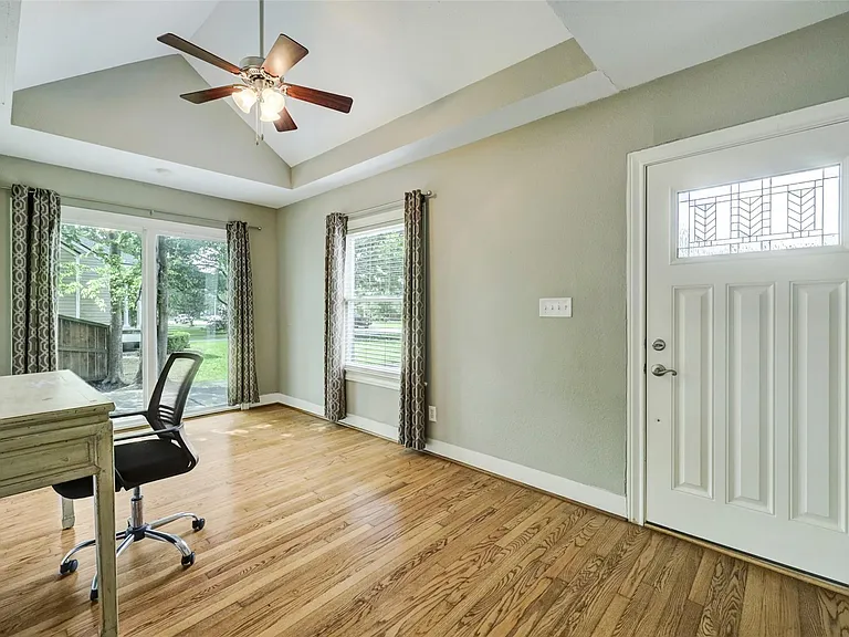 713 Sue Barnett Dr — Photo 9