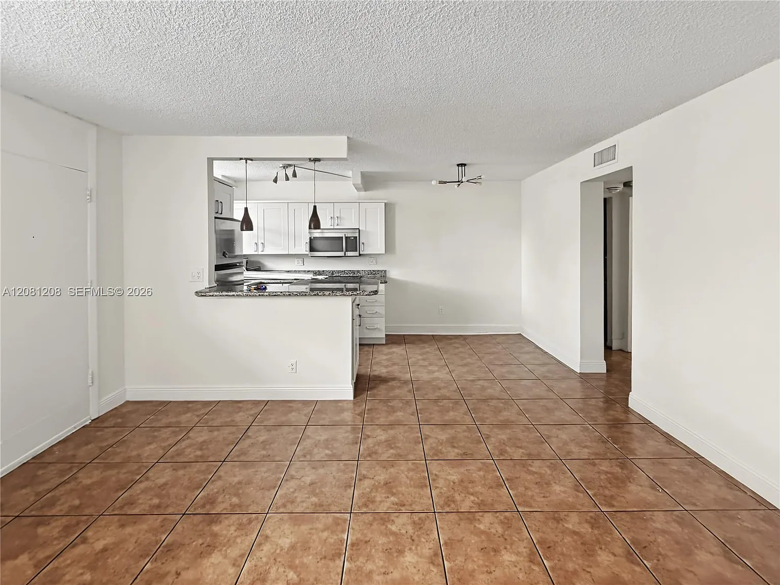 North Bay Villas Condo — Photo 2