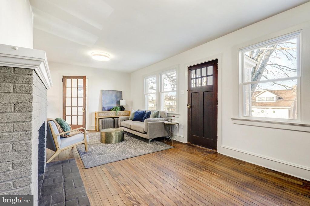 1081 Wynnwood Rd, Abington, PA - View 2