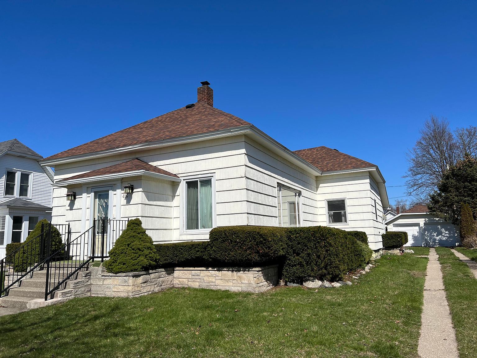 416 N Gaylord Ave, Ludington, MI 49431 Zillow