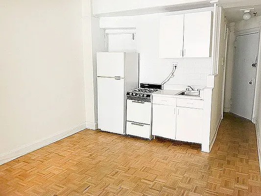 Rented by AJ Clarke | media 14