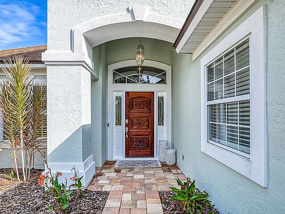 2nd image of 806 Doral Ct