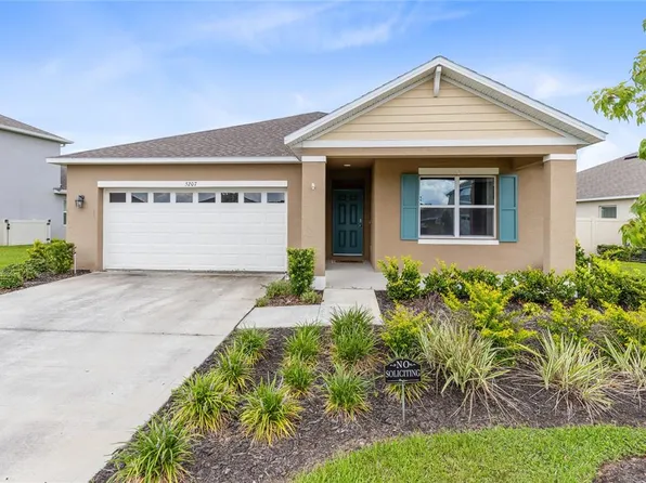 5207 Mahogany Dr, Mount Dora, FL 32757