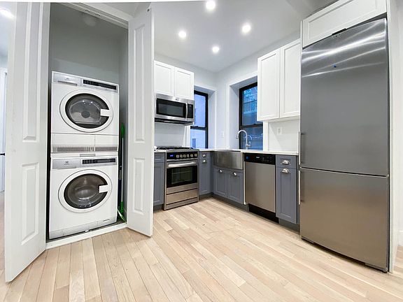 3rd image of 526 W 139th St #2D