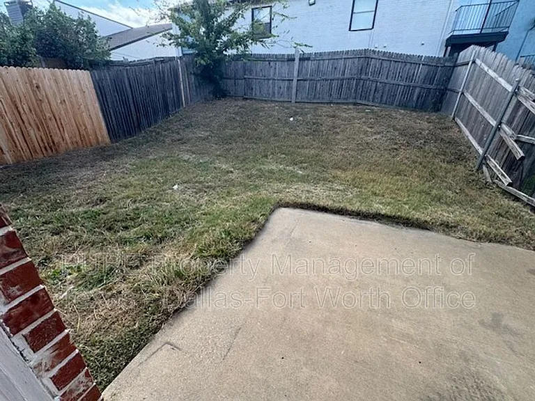 4008 Cottage Park Ct — Photo 11