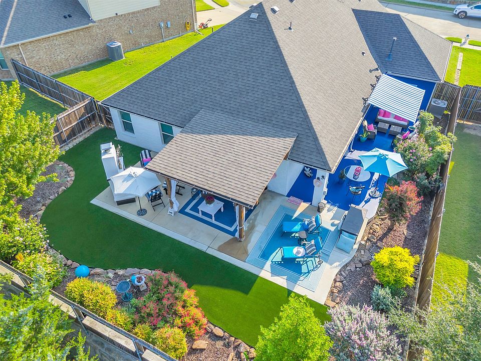 1st image of 605 Eleanor Dr