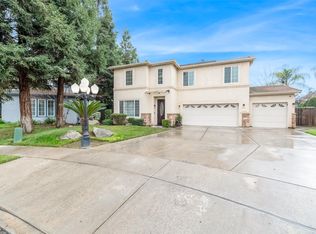 2409 N Oak Grove Ct, Visalia, CA 93291