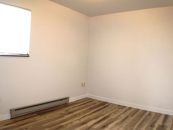 5th image of 966 E Elm Dr #2