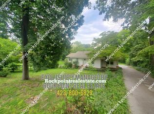 1120 S Crest Rd, Rossville, GA 30741