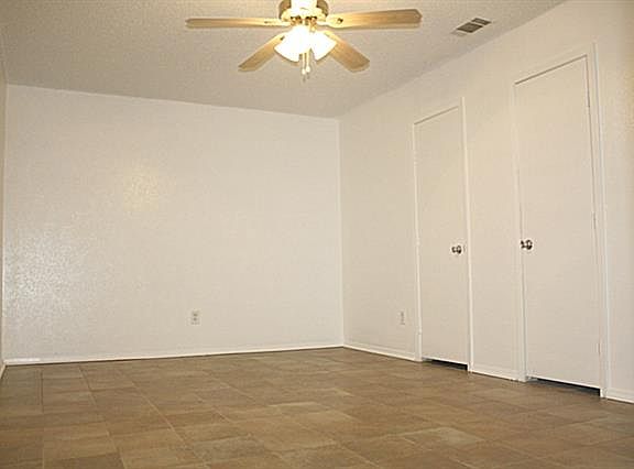 4th image of 1704 Parkhaven Dr