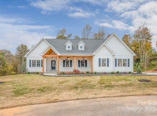 5753 Jeremiah Ct, Hickory, NC 28601
