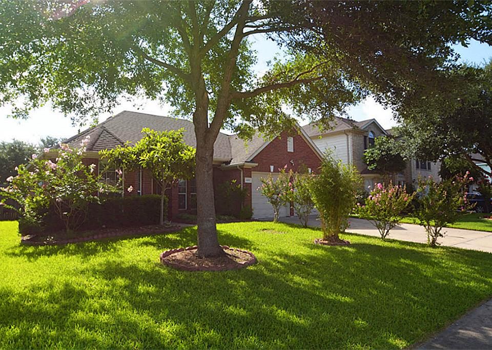 1st image of 2015 Waverly Glend Dr