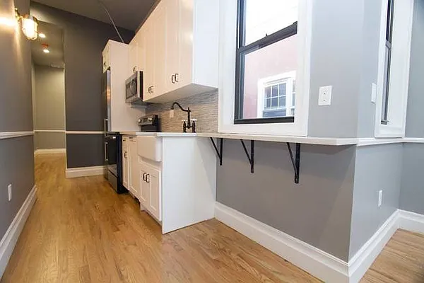 Rented by Brooklyn Group | media 20