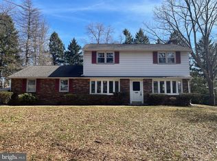 1660 Narcissa Rd, Blue Bell, PA 19422