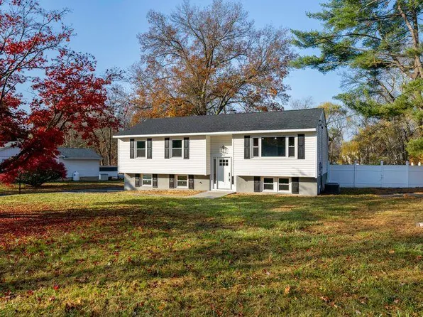 33 Whiteford Drive, Pleasant Valley, NY 12569