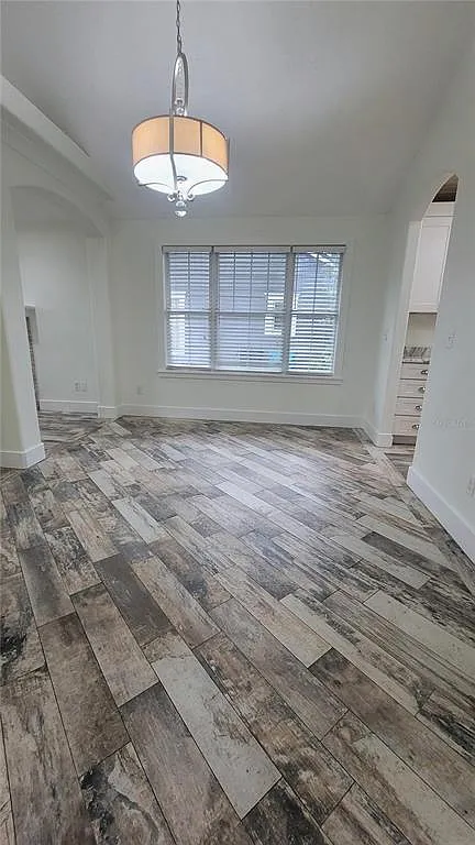 4 bed, 3.0 bath, 2600 sqft, $4,400 — Photo 4