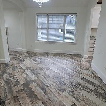 4th image of 1837 Hollenbeck Dr