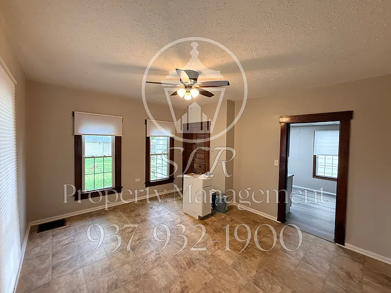 617 Saint Paul Ave — Photo 15