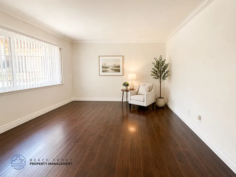 8306 W. Manchester Ave. — Photo 7