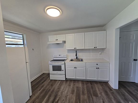 2nd image of 3877 Cannon St #E