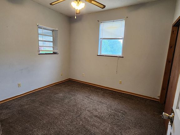 2nd image of 800 N 6th 1/2 St #4-110000