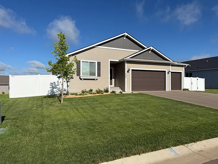 1341 Orchid Way — Photo 5