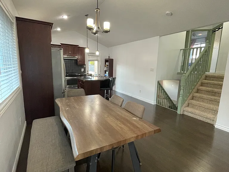 3 Lawrence Ave — Photo 8