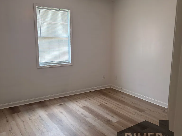 411 E Roosevelt Ave #D — Photo 8