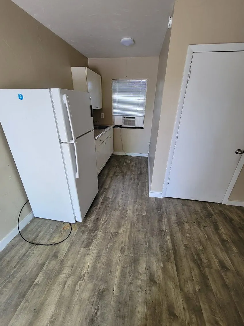 1 bed, $1,050 — Photo 1