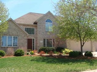 2304 Knollbrook Way, Bloomington, IL
