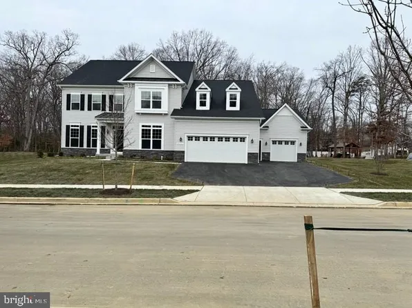 15711 Henrietta Dr, Accokeek, MD 20607