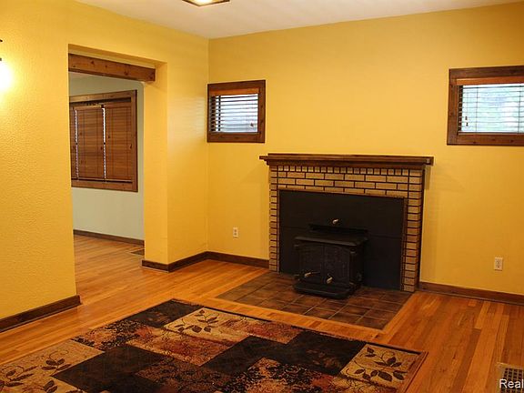 3rd image of 5812 Belgrave Ave