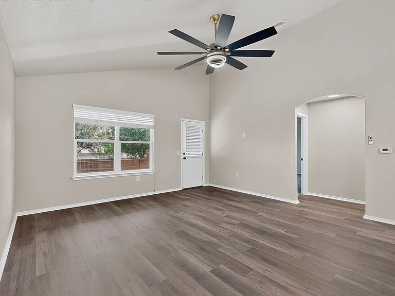 735 Pelican Point — Photo 8