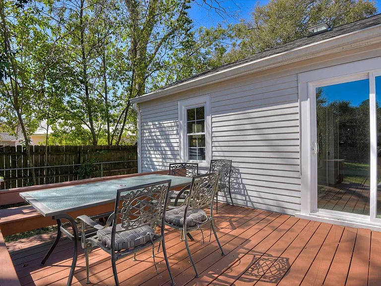 126 Horry St SE — Photo 37