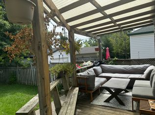 33 Acorn Ave, Toronto, ON M9B3R1