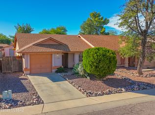 5352 S Carriage Hills Dr, Tucson, AZ 85746