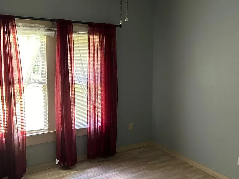 507 Magnolia St — Photo 8