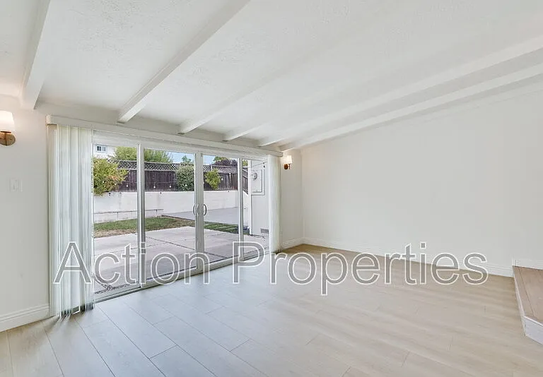 2126 Warmwood Ln — Photo 6