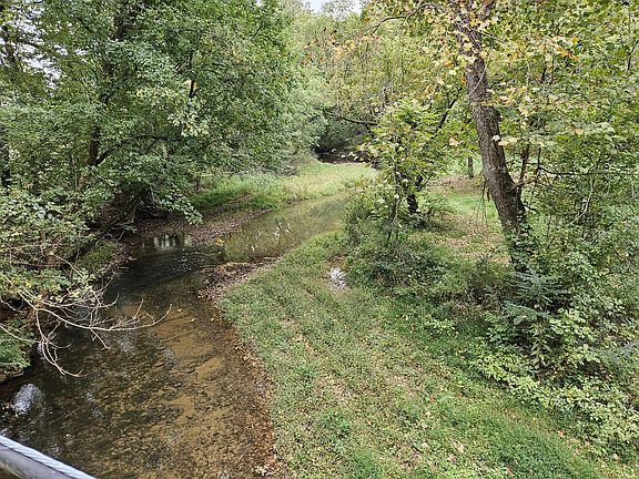 4th image of 5570 Jr Jones Rd