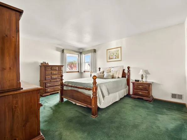 211 Woehrle Avenue image 17 of 37