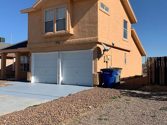 2nd image of 3644 La Cuesta Dr