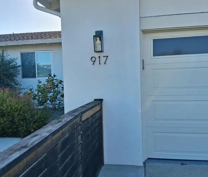 917 Pellegrini St — Photo 2