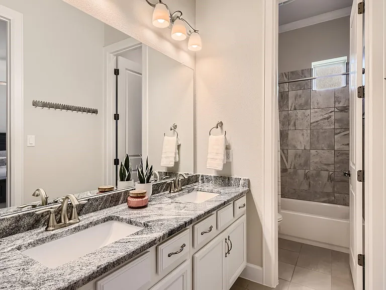 240 Townes Ct — Photo 27