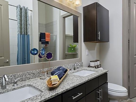 3rd image of 1300 Lowe Rd #1215
