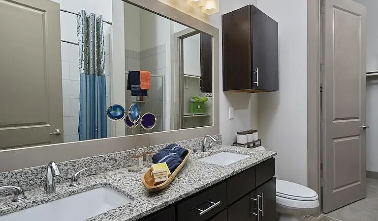 The Julian at South Pointe — Photo 3