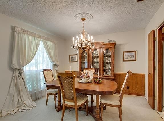 5th image of 2504 Indian Hills Dr
