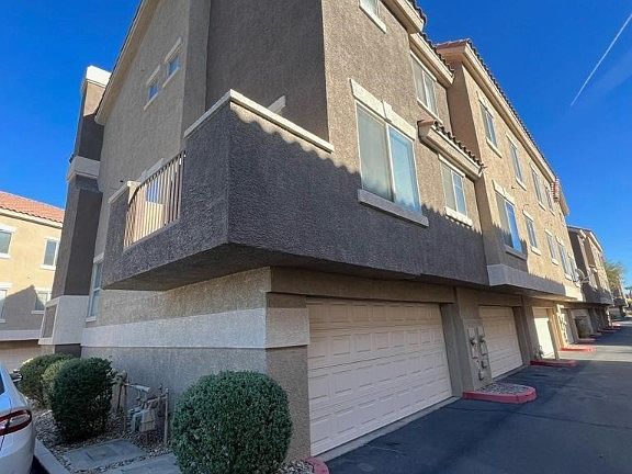 2nd image of 2792 Red Vista Ct