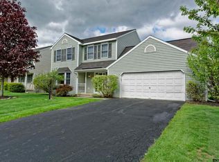 10 Rotterdam Dr, Glenmont, NY 12077